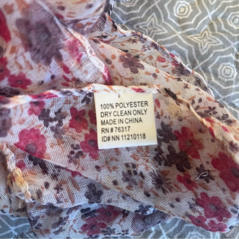*FREE with bundle! Set of two: Hot Pink & Floral Pink Scarves - Picture 6 of 9
